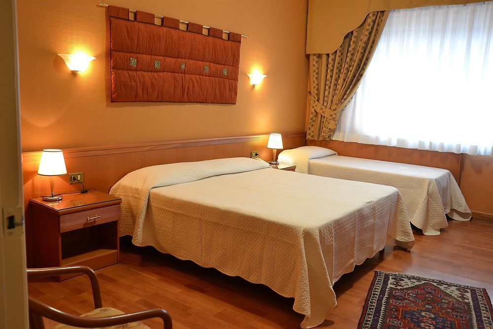 Hotel Gardenia Палермо Екстериор снимка