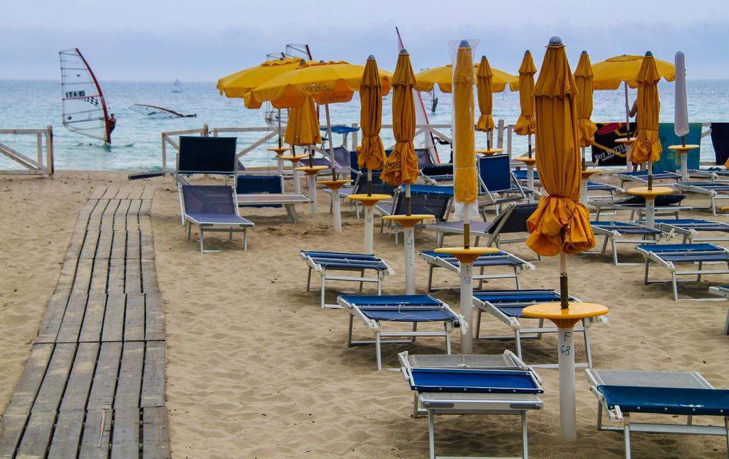 Hotel Gardenia Палермо Екстериор снимка